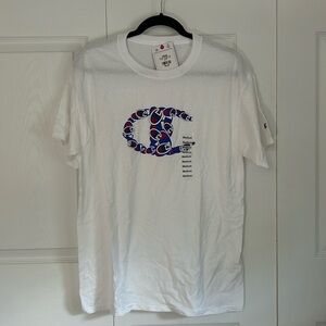 NWT - champion graphic tshirt